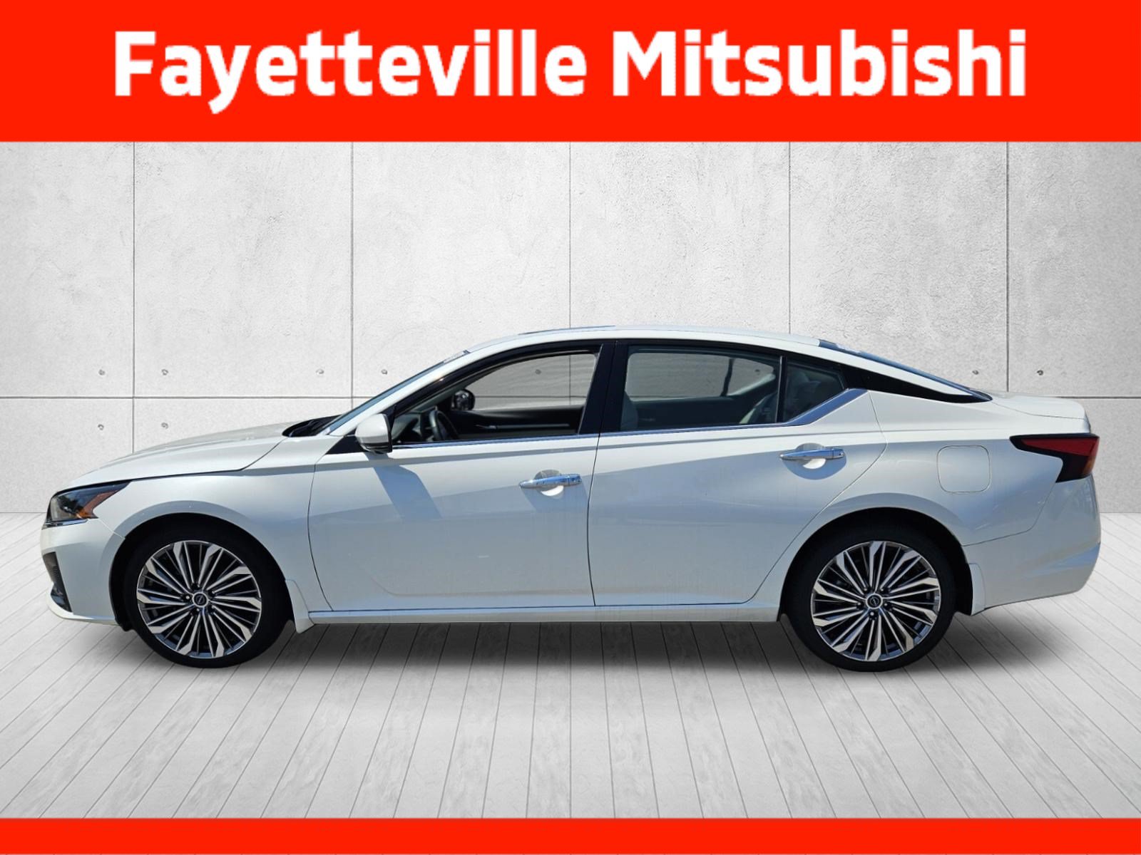 Used 2023 Nissan Altima 2.5 SL AWD/4WD image 4