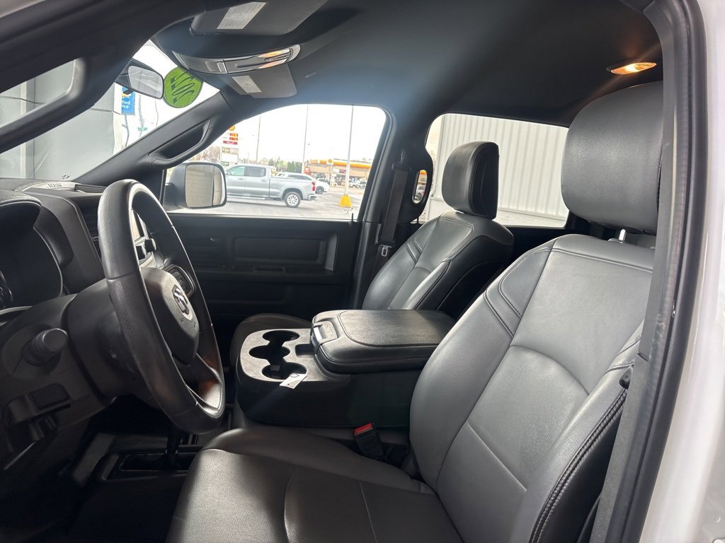 Used 2022 RAM 2500 Tradesman w/ Chrome Appearance Group image 10