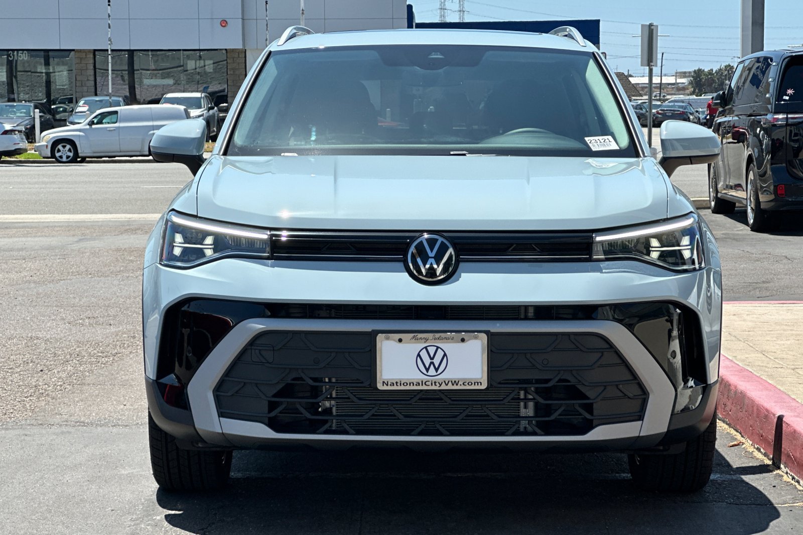 New 2026 Volkswagen Taos SE FWD image 3