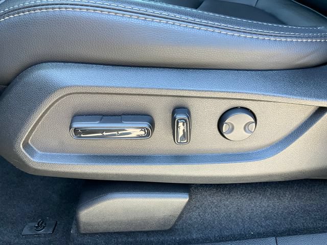 Used 2025 Honda Pilot EX-L image 6