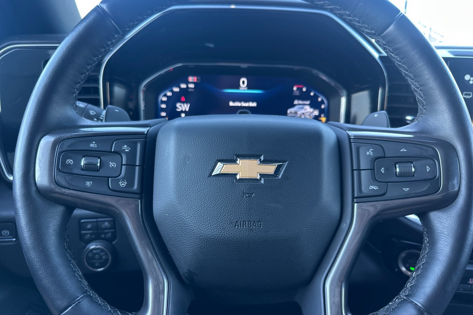 Used 2025 Chevrolet Silverado 1500 High Country AWD/4WD image 33