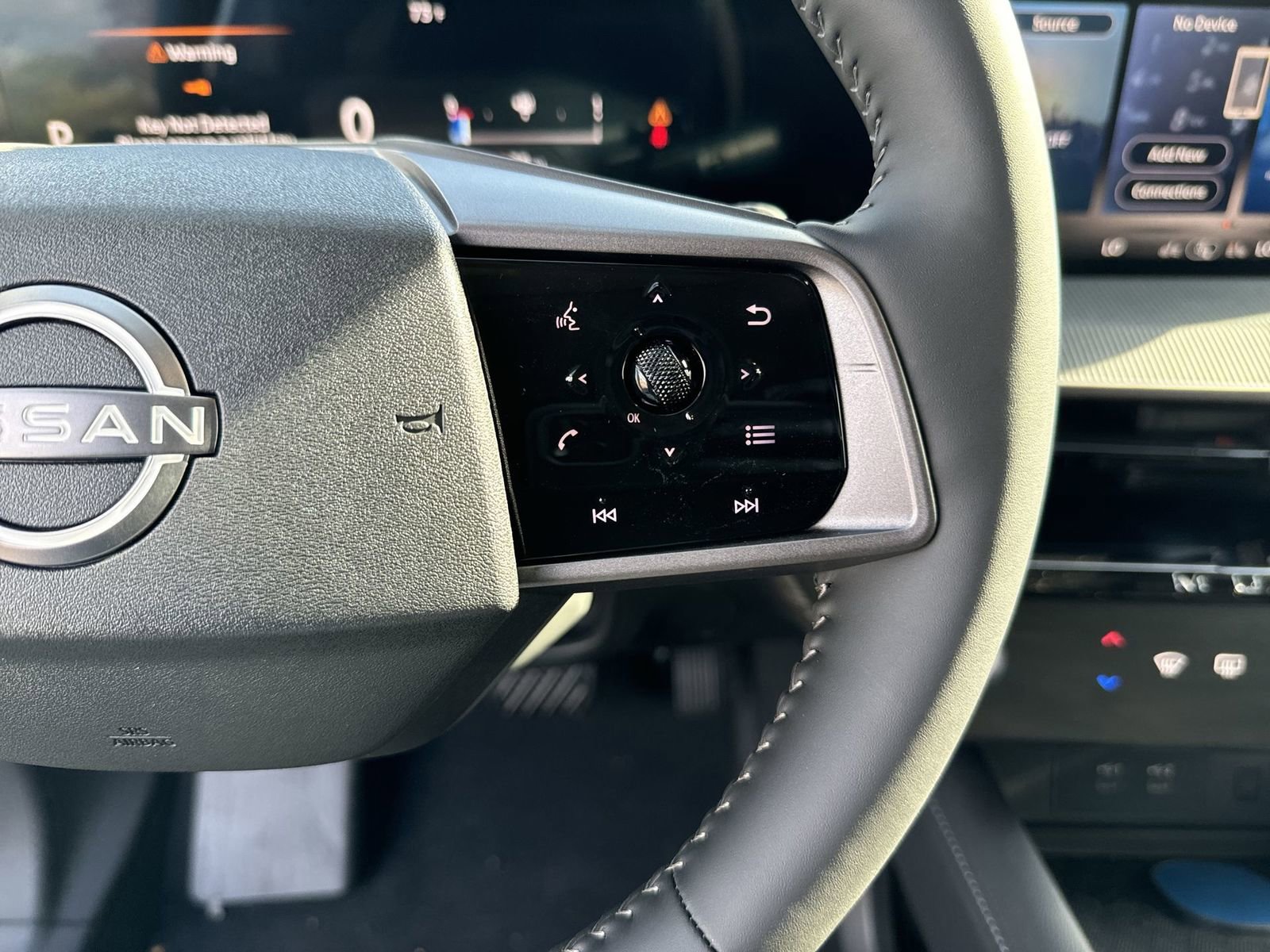 New 2026 Nissan Murano SV image 13