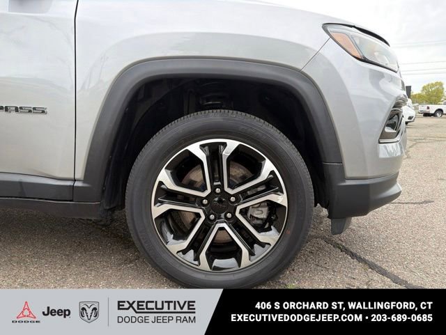 Used 2023 Jeep Compass Limited w/ Sun and Sound Group AWD/4WD image 16