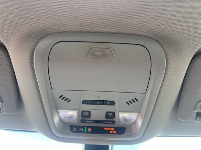 Used 2020 Buick Enclave Essence w/ Sport Touring Edition image 35