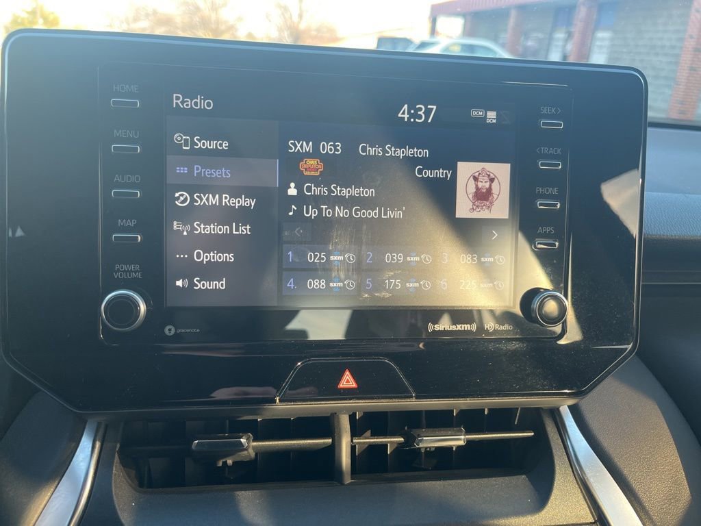 Used 2021 Toyota Venza LE w/ Carpet Mat Package (TMS) image 69