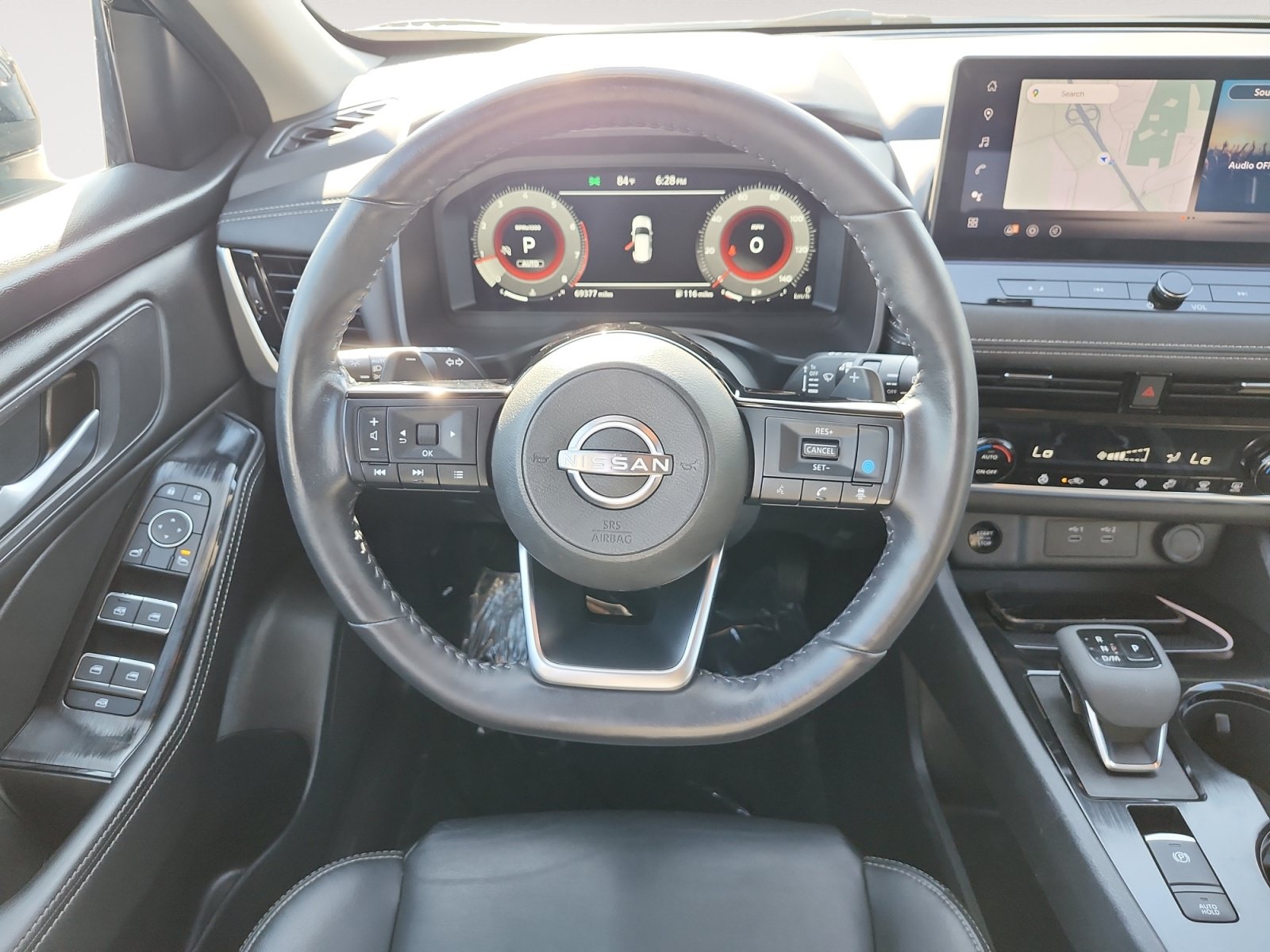 Used 2024 Nissan Rogue SL AWD/4WD image 12