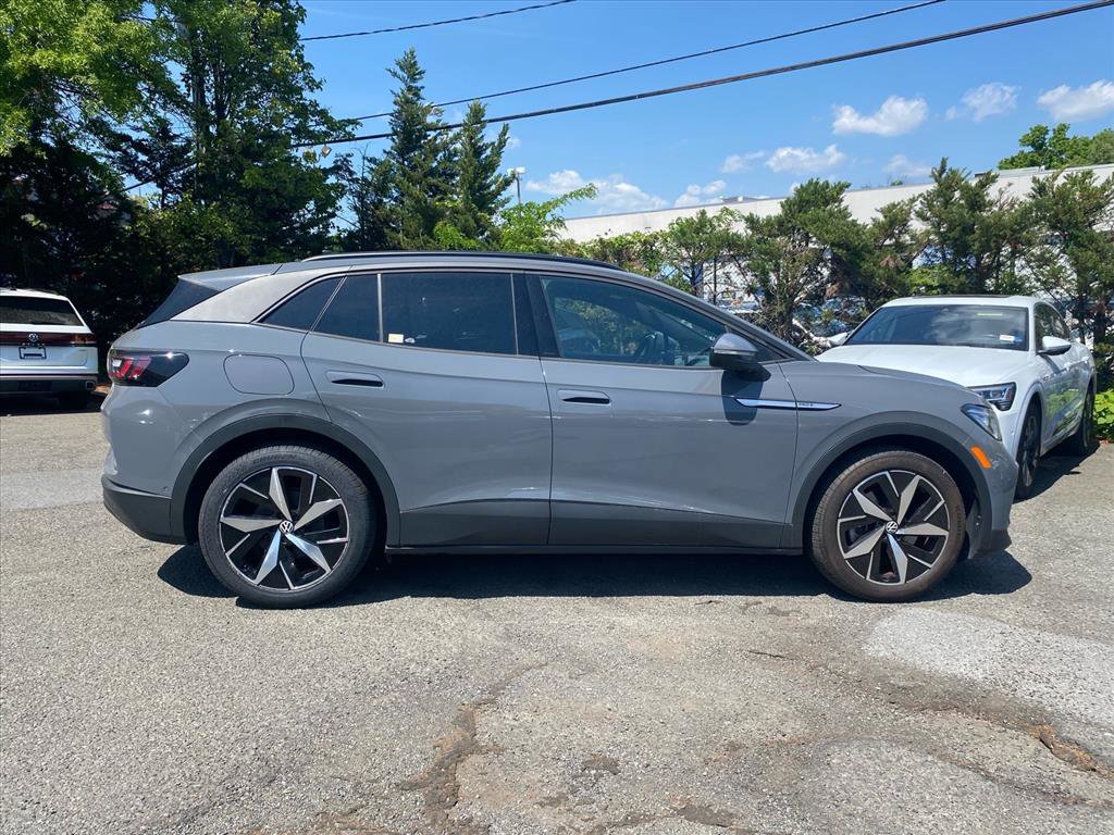 Used 2023 Volkswagen ID.4 Pro S image 2