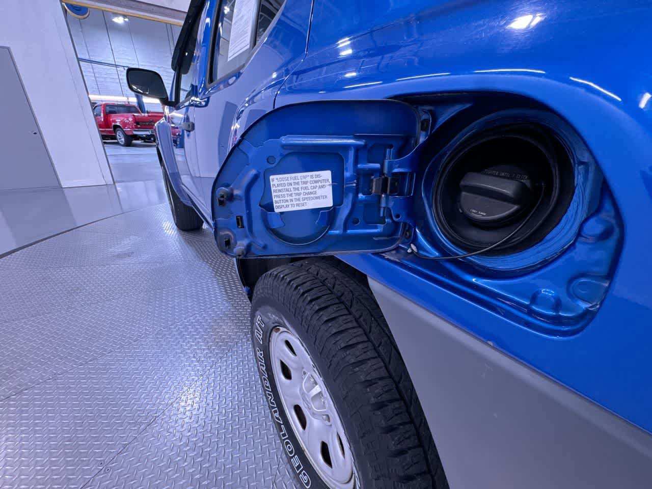 Used 2014 Nissan Xterra X AWD/4WD image 34