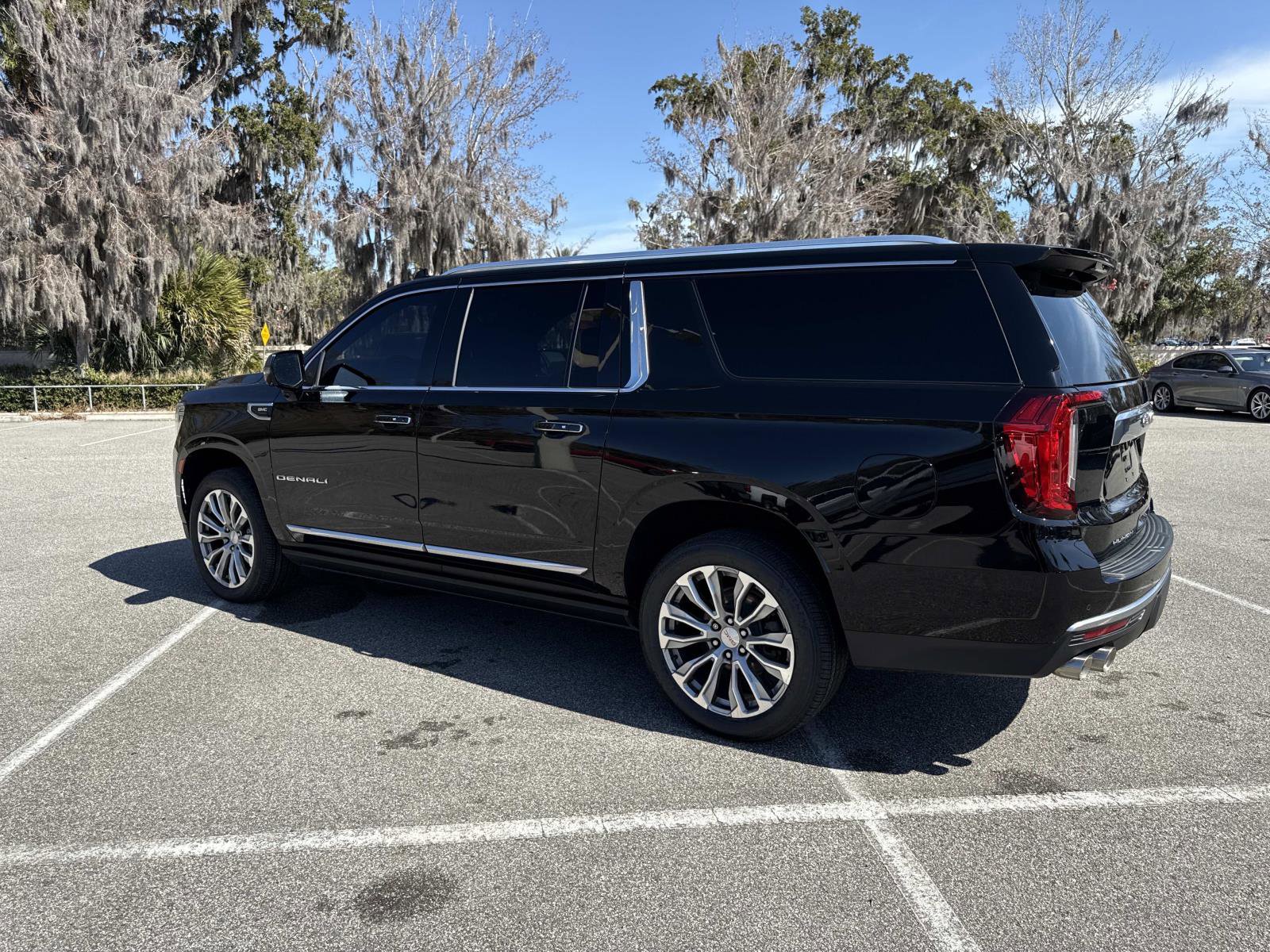 Used 2022 GMC Yukon XL Denali w/ Denali Ultimate Package image 5