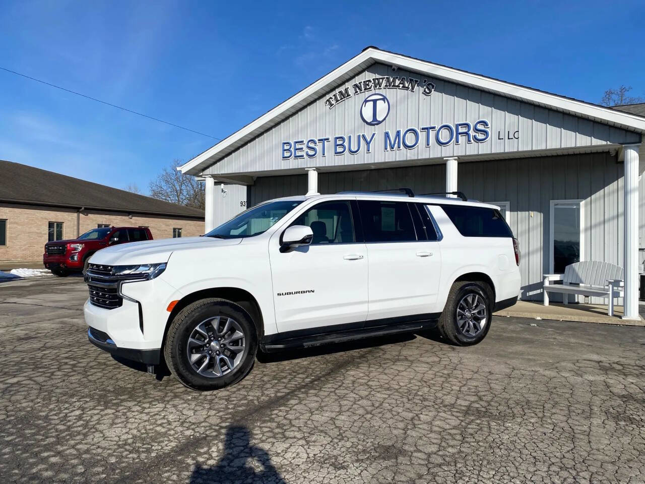 Used 2022 Chevrolet Suburban LT w/ LT Signature Plus Package image 35