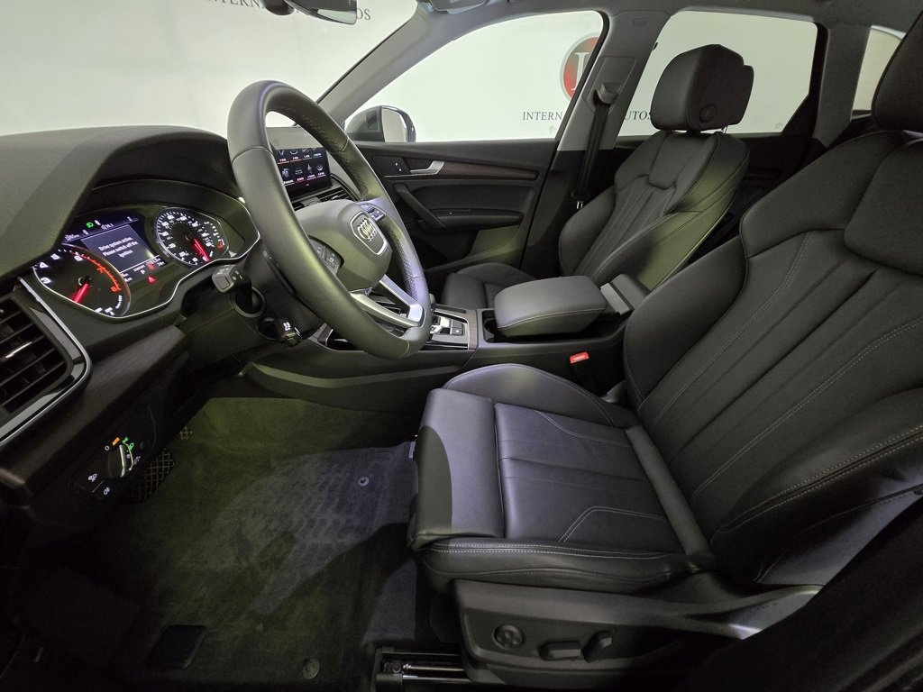 Used 2025 Audi Q5 2.0T Premium image 11