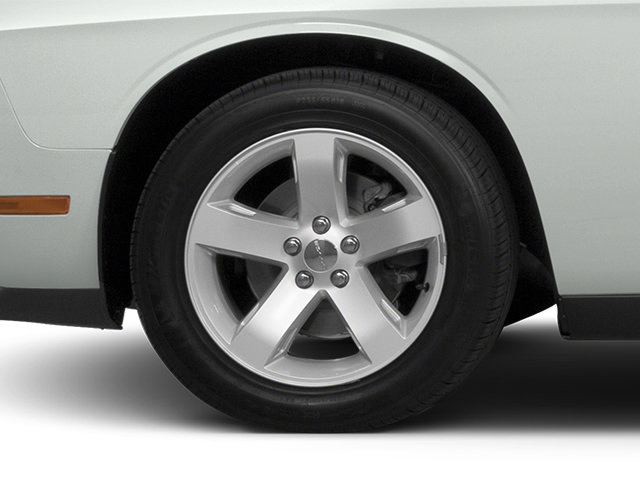 Used 2014 Dodge Challenger SXT RWD image 11