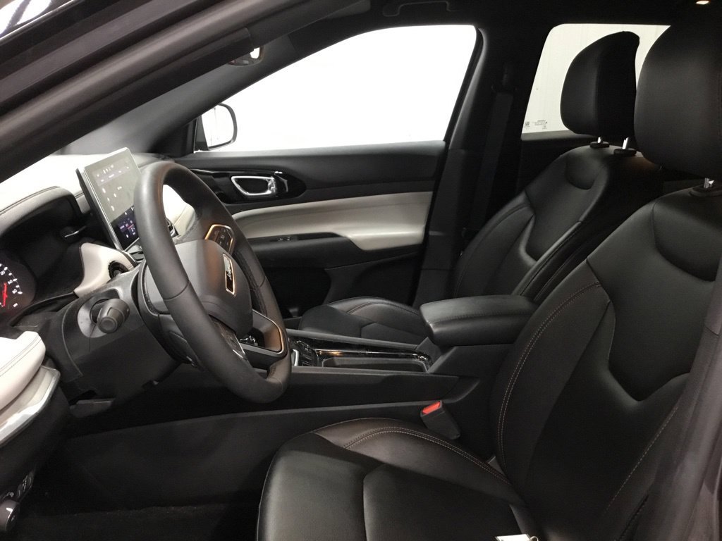 Used 2024 Jeep Compass Limited AWD/4WD image 10