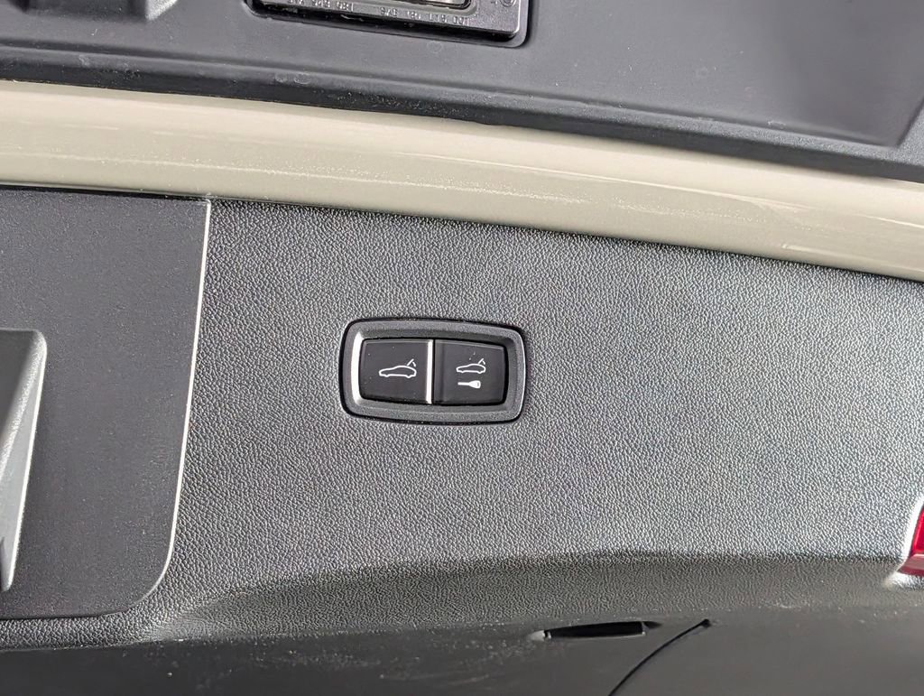 New 2026 Porsche Cayenne Coupe image 18