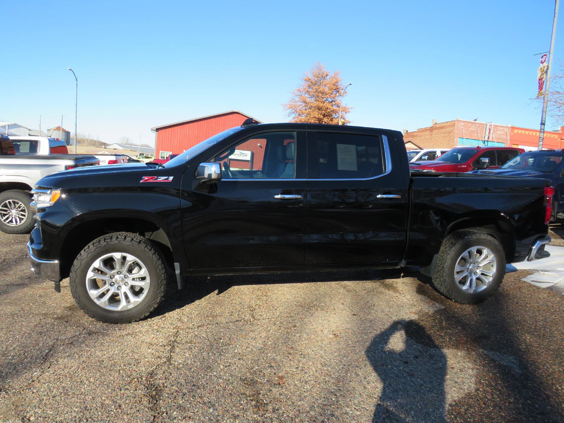 Used 2022 Chevrolet Silverado 1500 LTZ image 1