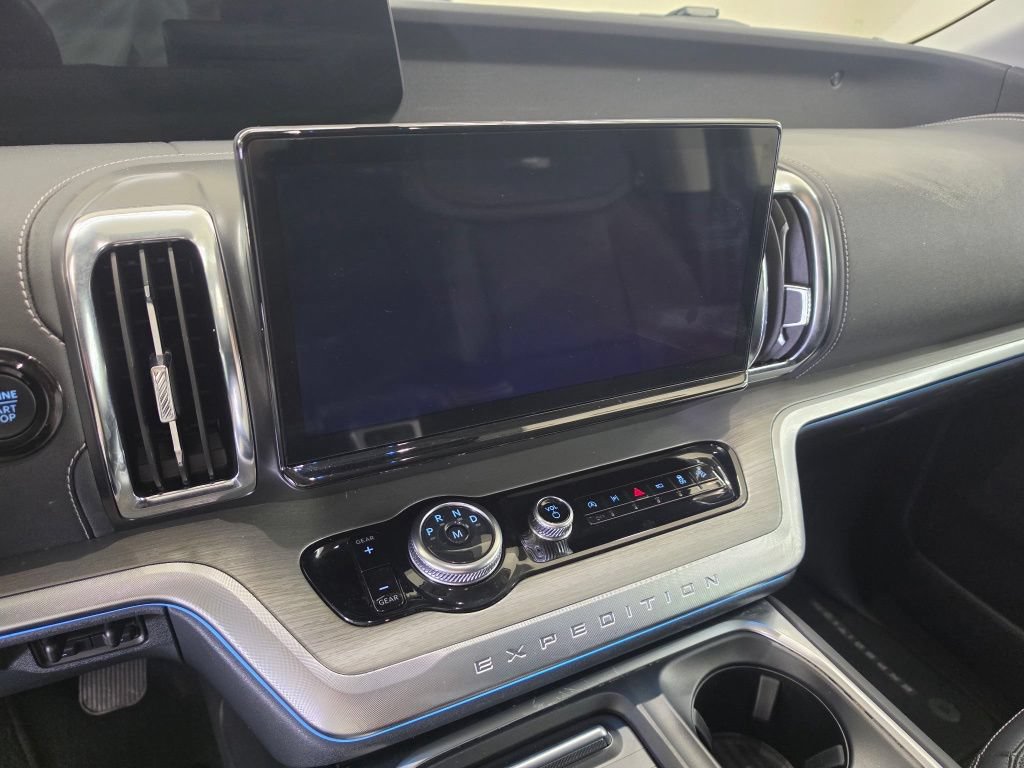 Used 2025 Ford Expedition Max Platinum AWD/4WD image 27