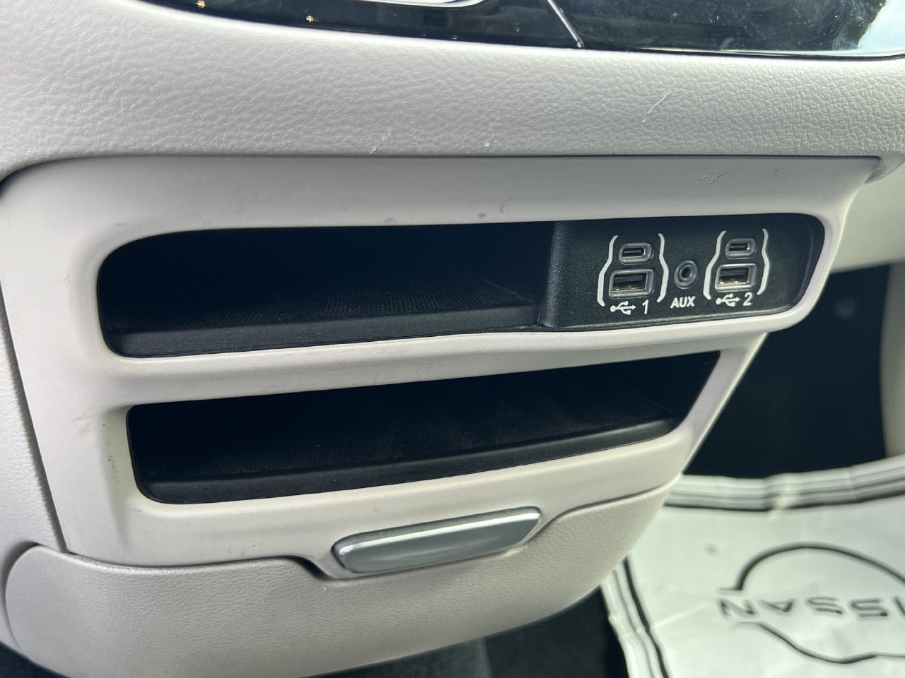 Used 2022 Chrysler Voyager LX FWD image 17