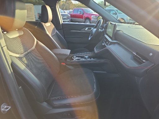 Certified 2025 Ford Explorer ST image 12