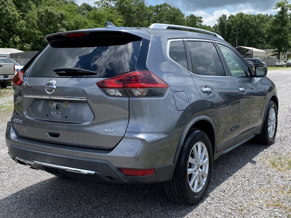 Used 2018 Nissan Rogue SV FWD image 5