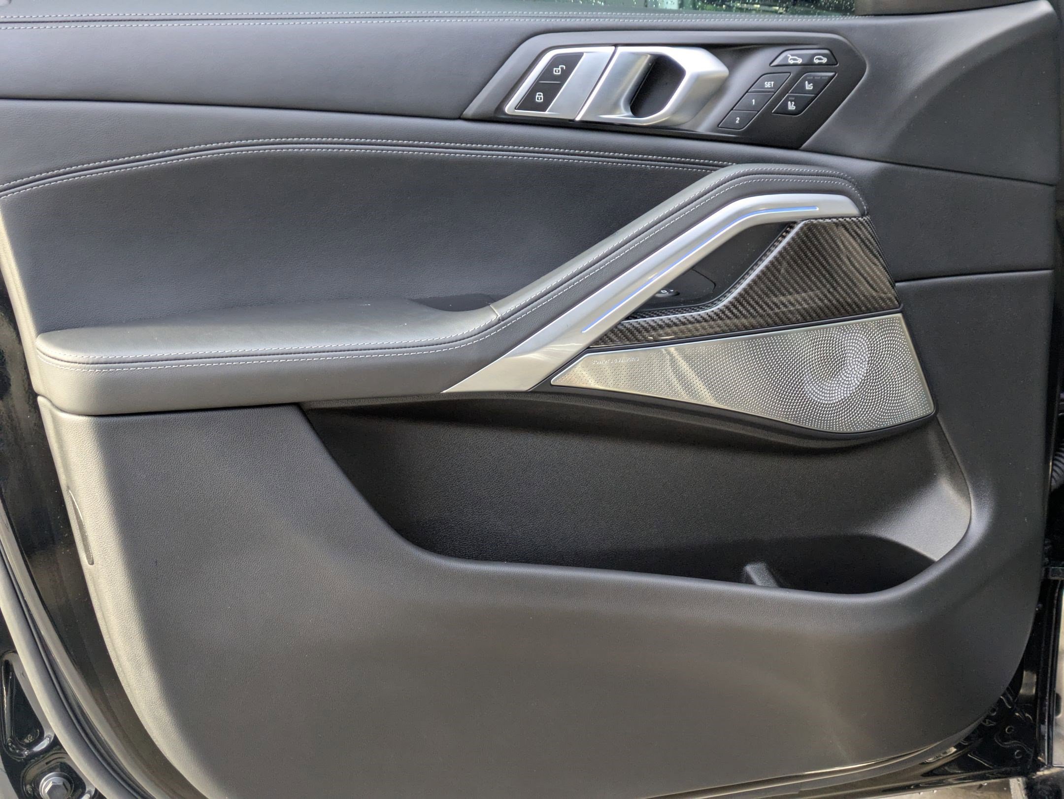 Used 2024 BMW X6 M Competition w/ Executive Package image 11