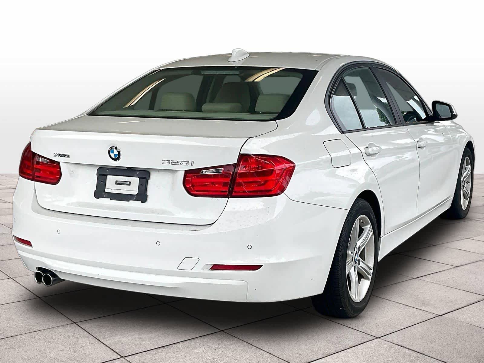 Used 2015 BMW 328i xDrive Sedan AWD/4WD image 14