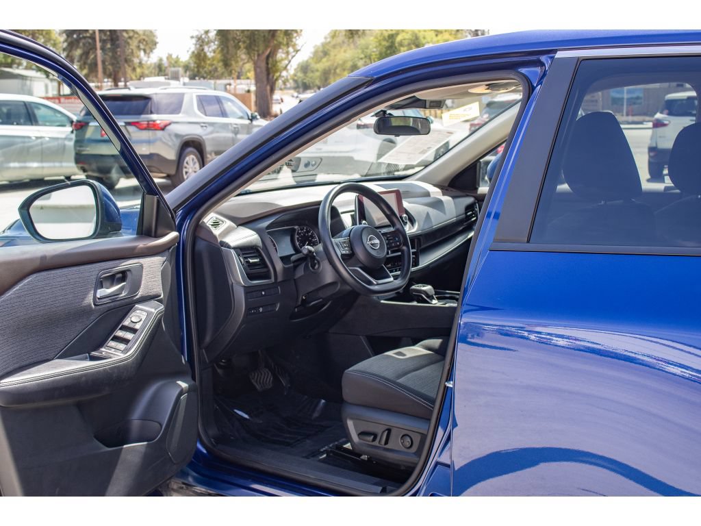 Used 2023 Nissan Rogue SV AWD/4WD image 26