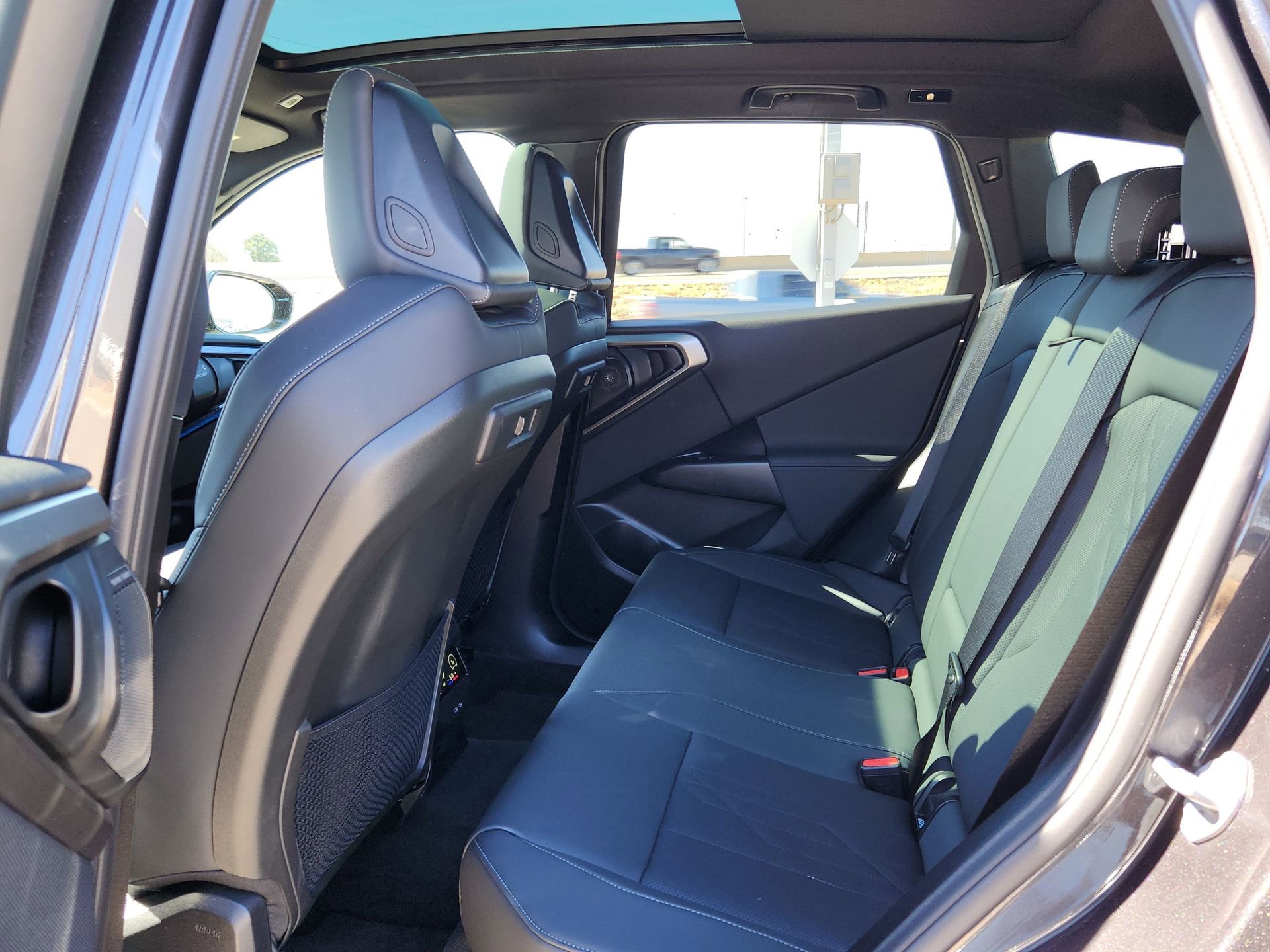Used 2025 BMW X3 M50 AWD/4WD image 13