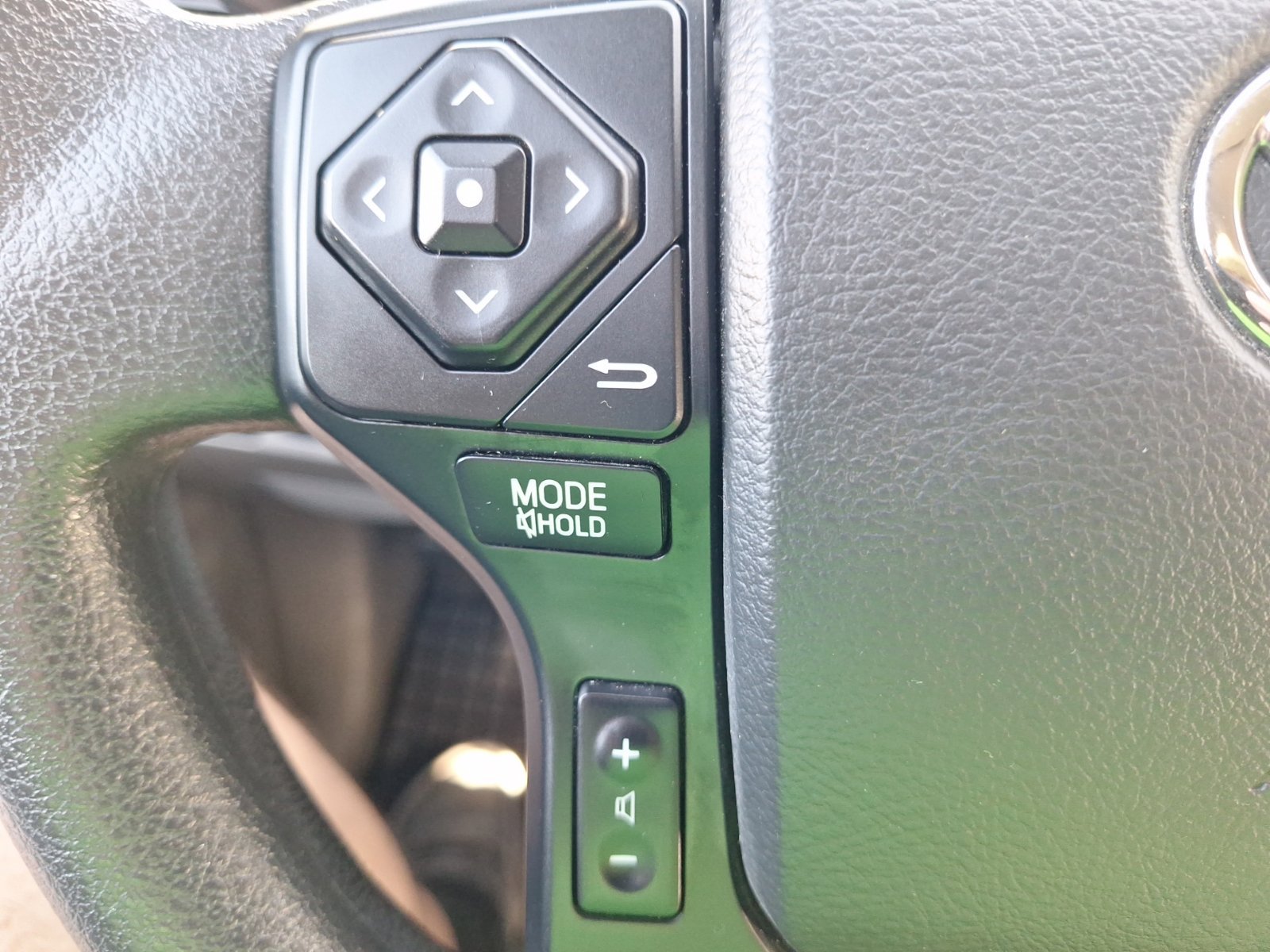Used 2015 Toyota Tacoma 2WD Access Cab image 21
