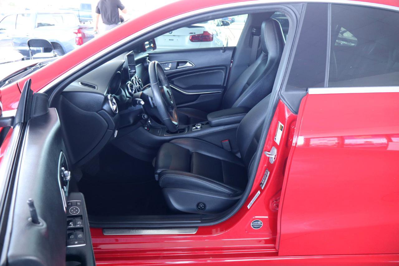 Used 2018 Mercedes-Benz CLA 250 4MATIC image 15