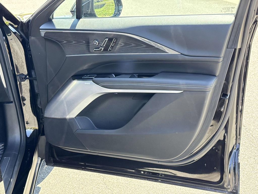 Used 2024 Cadillac Lyriq Luxury w/ LPO, Floor Liner Package image 27