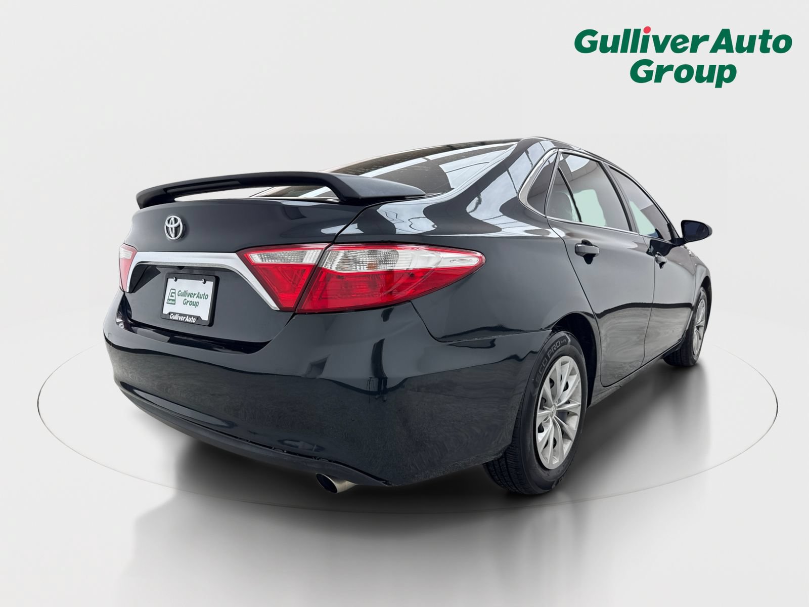 Used 2017 Toyota Camry LE FWD image 8
