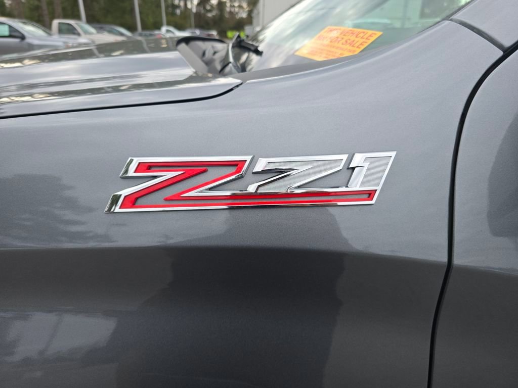 Used 2022 Chevrolet Silverado 1500 LT w/ Z71 Off-Road Package image 9