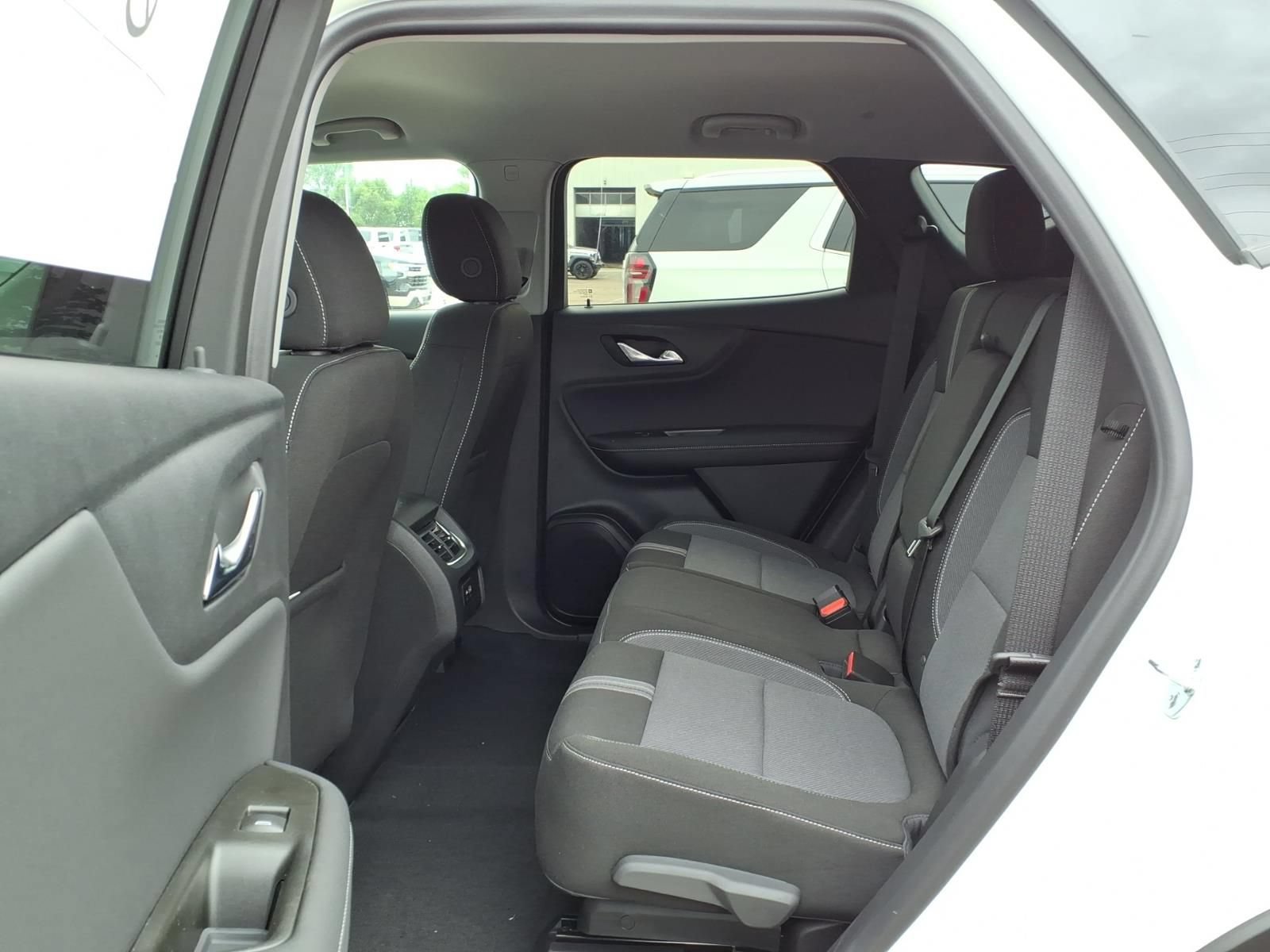New 2026 Chevrolet Blazer LT w/ LPO, Floor Liner Package FWD image 8