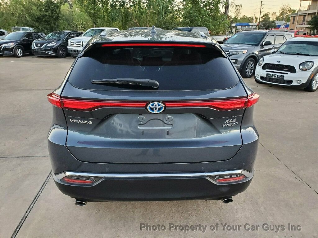 Used 2021 Toyota Venza XLE w/ Softex Package image 14