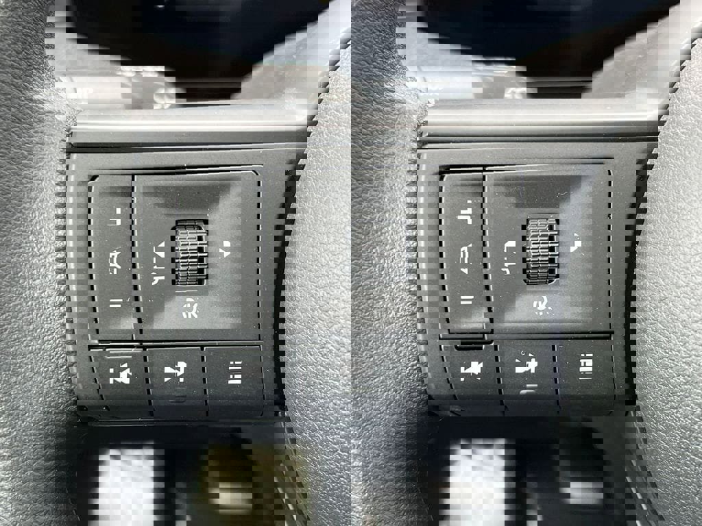 New 2026 Nissan Kicks SV w/ SV Premium Package image 16