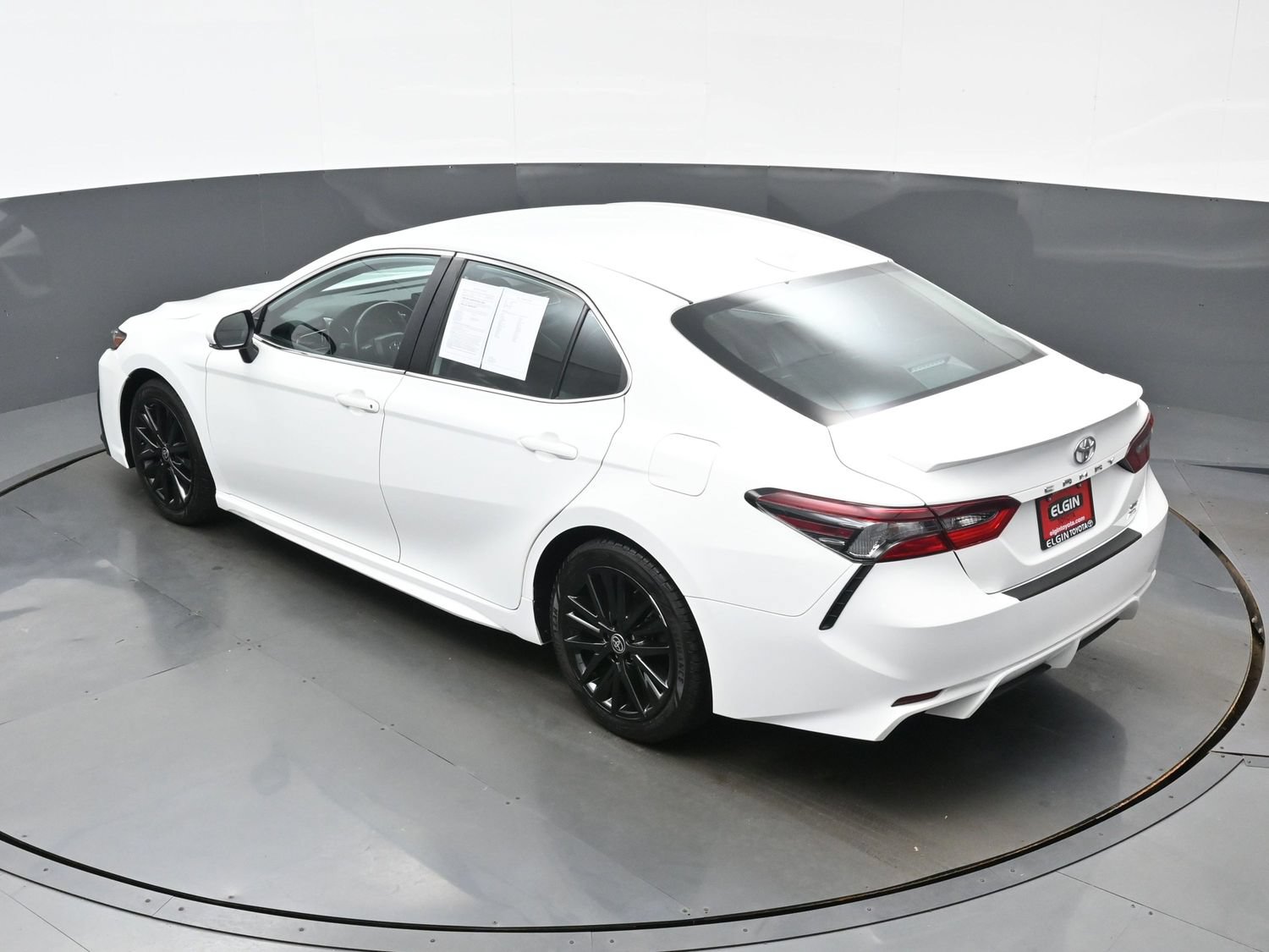 Used 2022 Toyota Camry SE AWD/4WD image 38