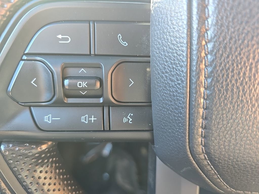 Used 2024 Toyota Tacoma SR5 image 3