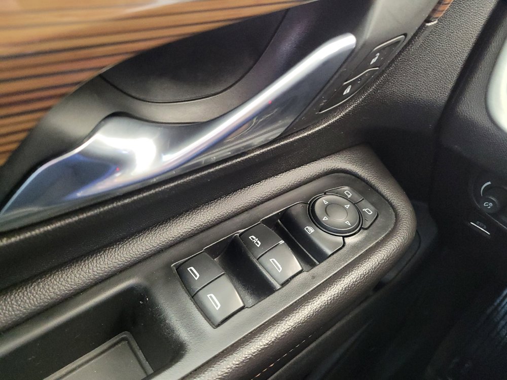 Used 2019 GMC Terrain SLE w/ Driver Convenience Package image 27