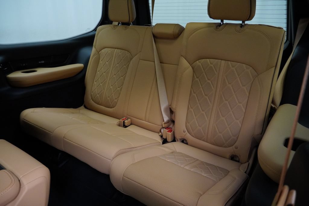 Certified 2025 Jeep Grand Wagoneer Series III w/ Rear Seat Video Group 1 AWD/4WD image 20