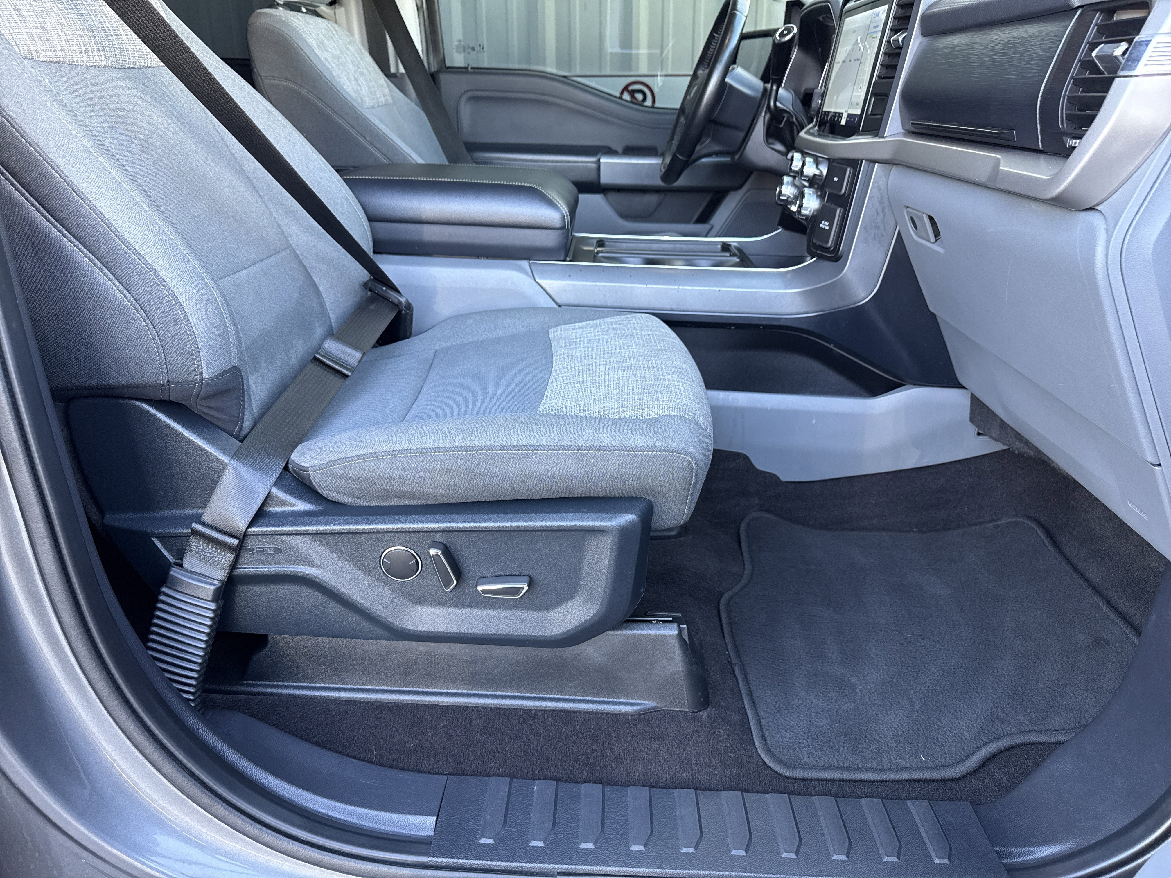 Used 2021 Ford F150 XLT w/ Equipment Group 302A High image 47