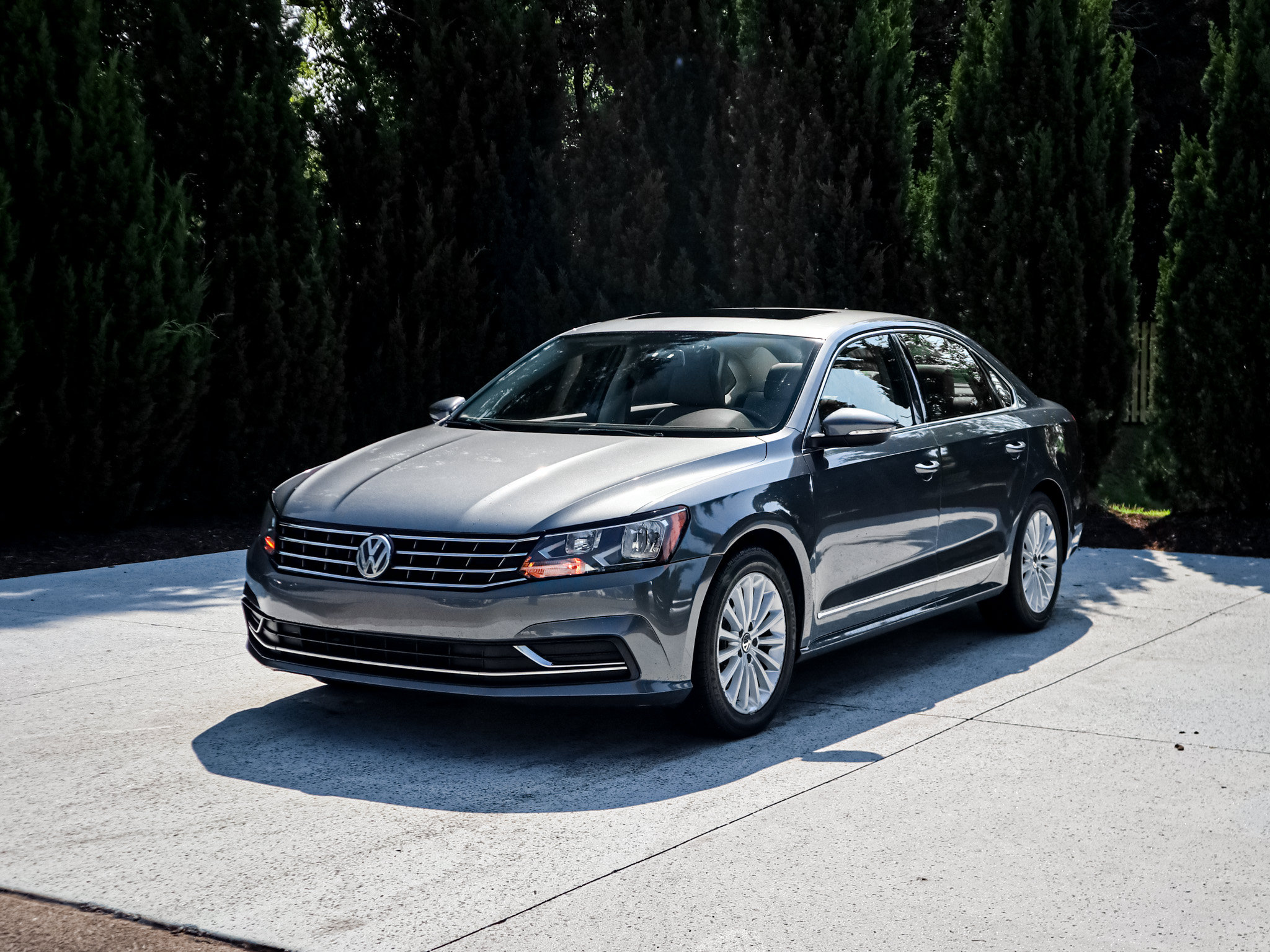 Used 2016 Volkswagen Passat 1.8T SE FWD image 5