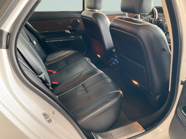 Used 2012 Jaguar XJ Supercharged RWD image 24