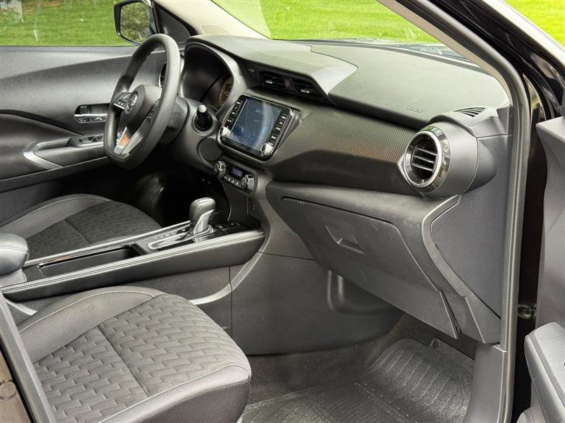 Used 2021 Nissan Kicks SV image 8