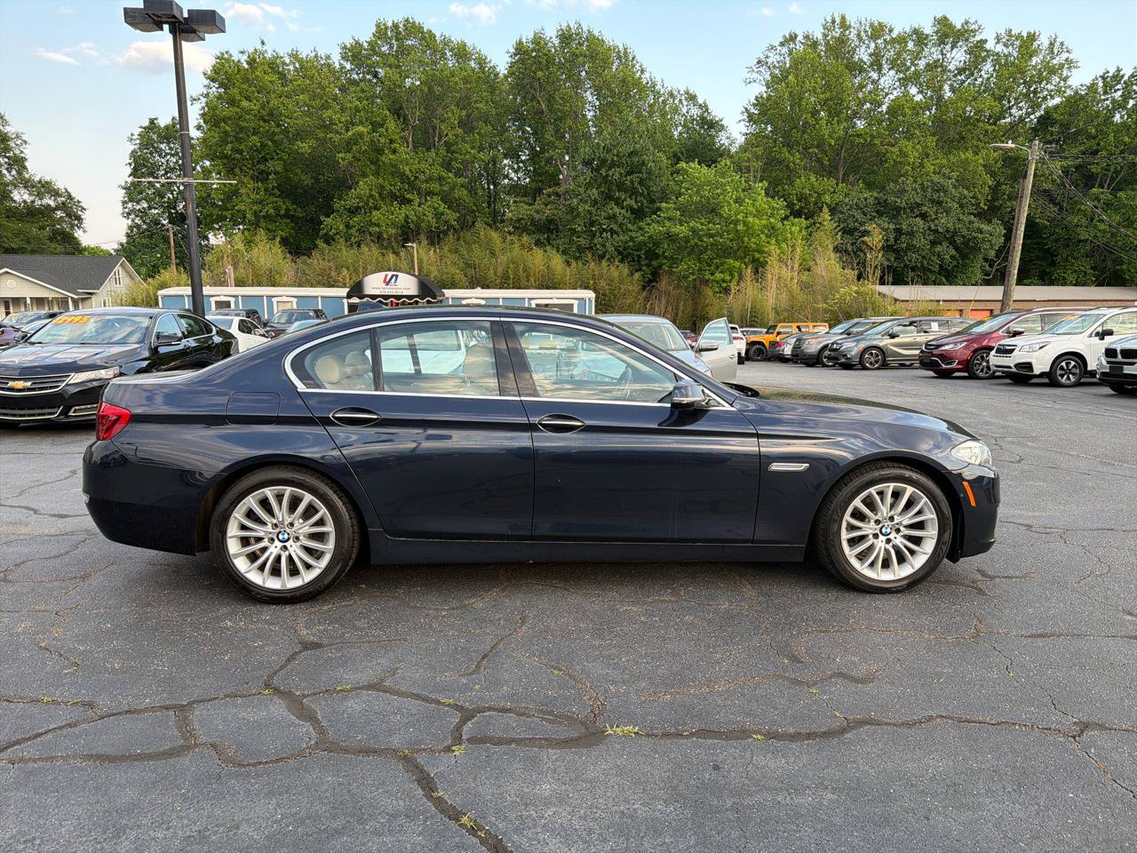 Used 2016 BMW 528i Sedan RWD image 7