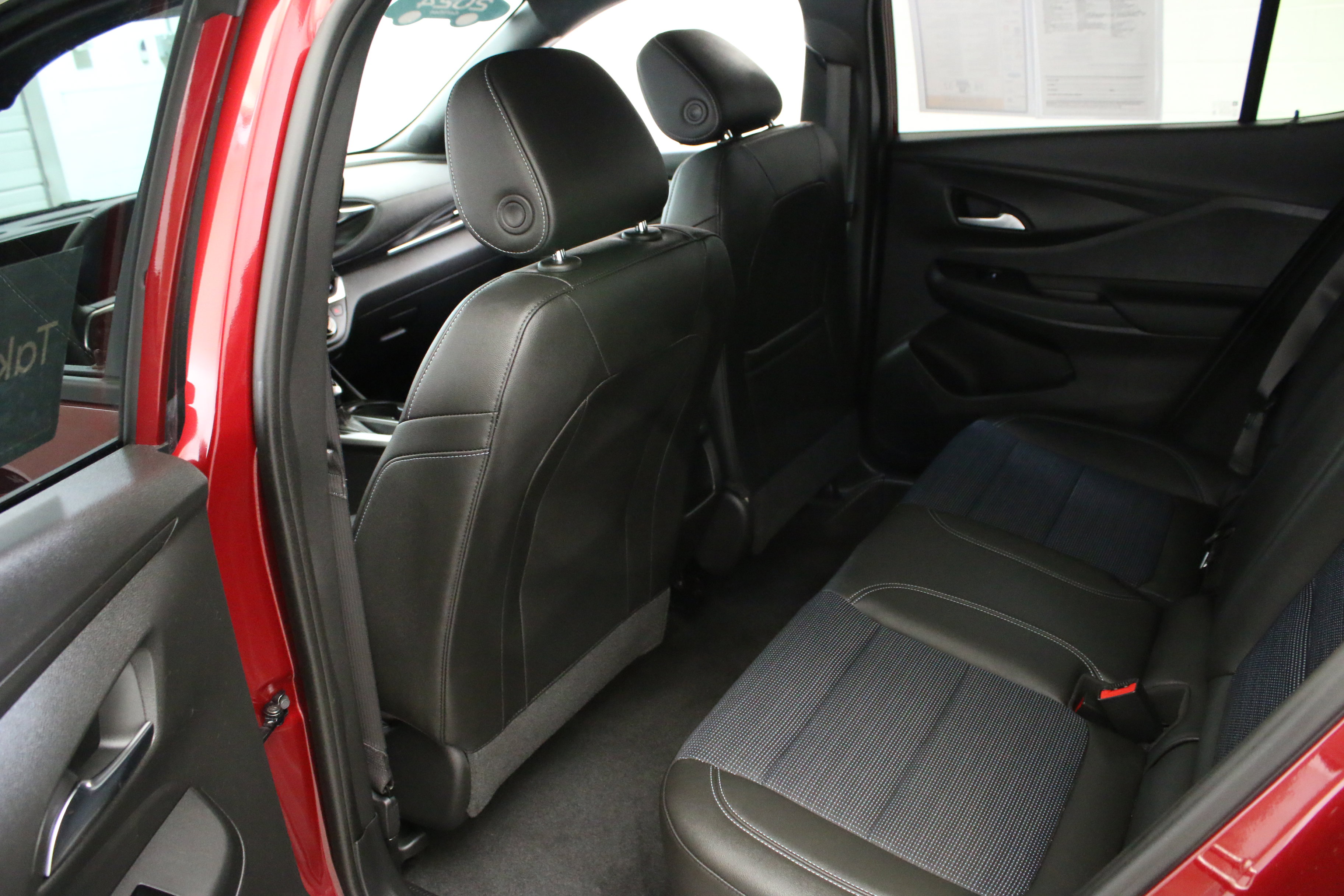 Used 2024 Buick Envista Preferred w/ Convenience I Package FWD image 24