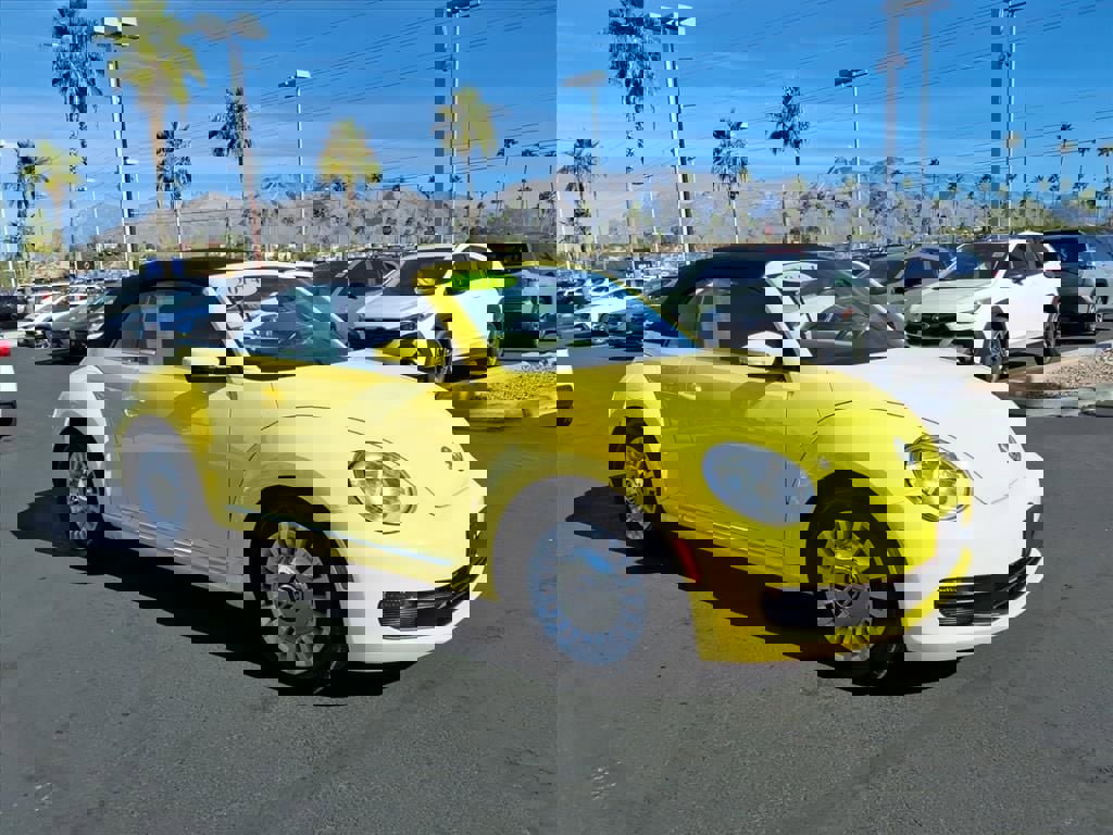 Used 2014 Volkswagen Beetle 2.5 image 1