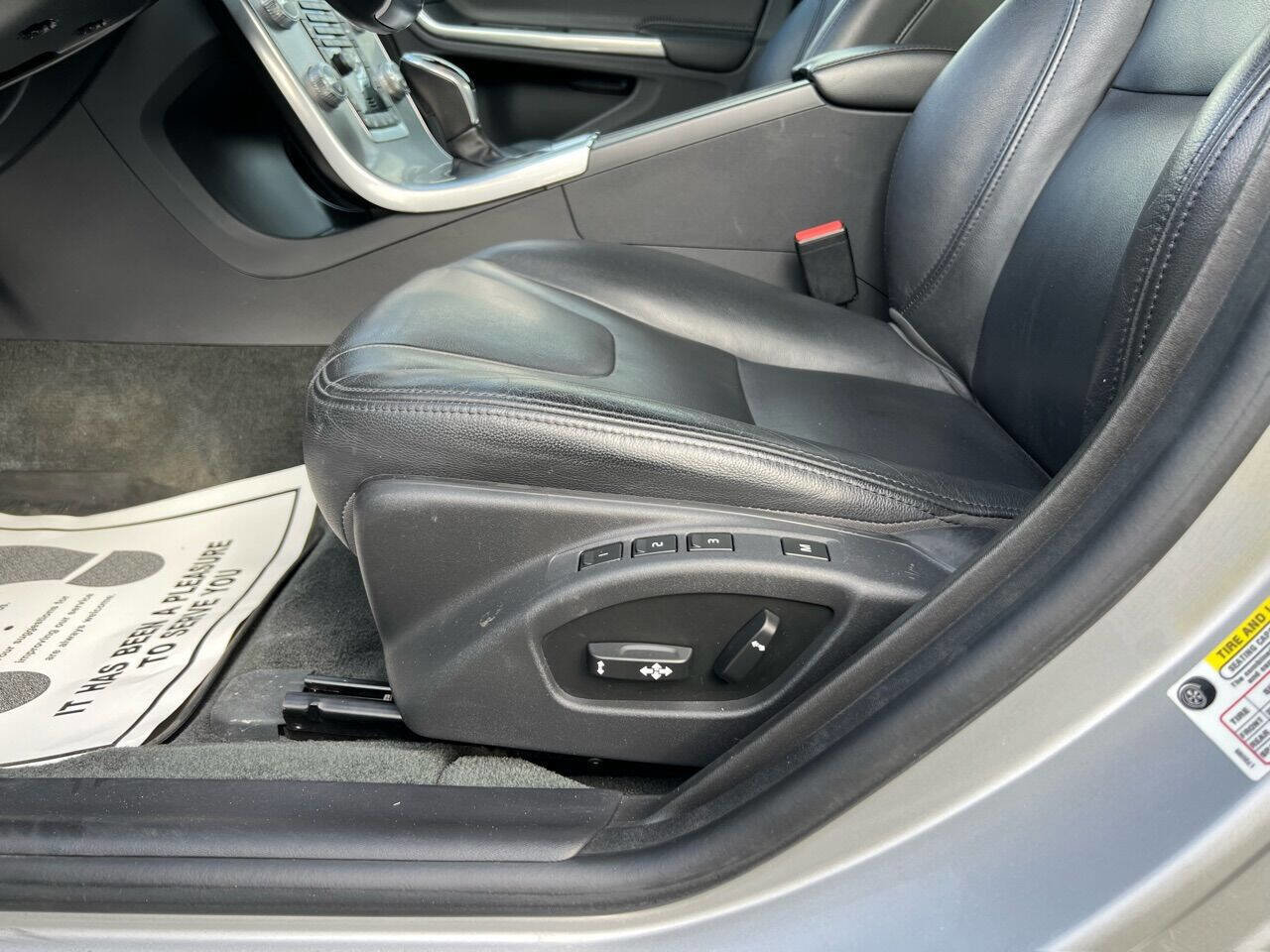 Used 2018 Volvo S60 T5 Inscription image 24