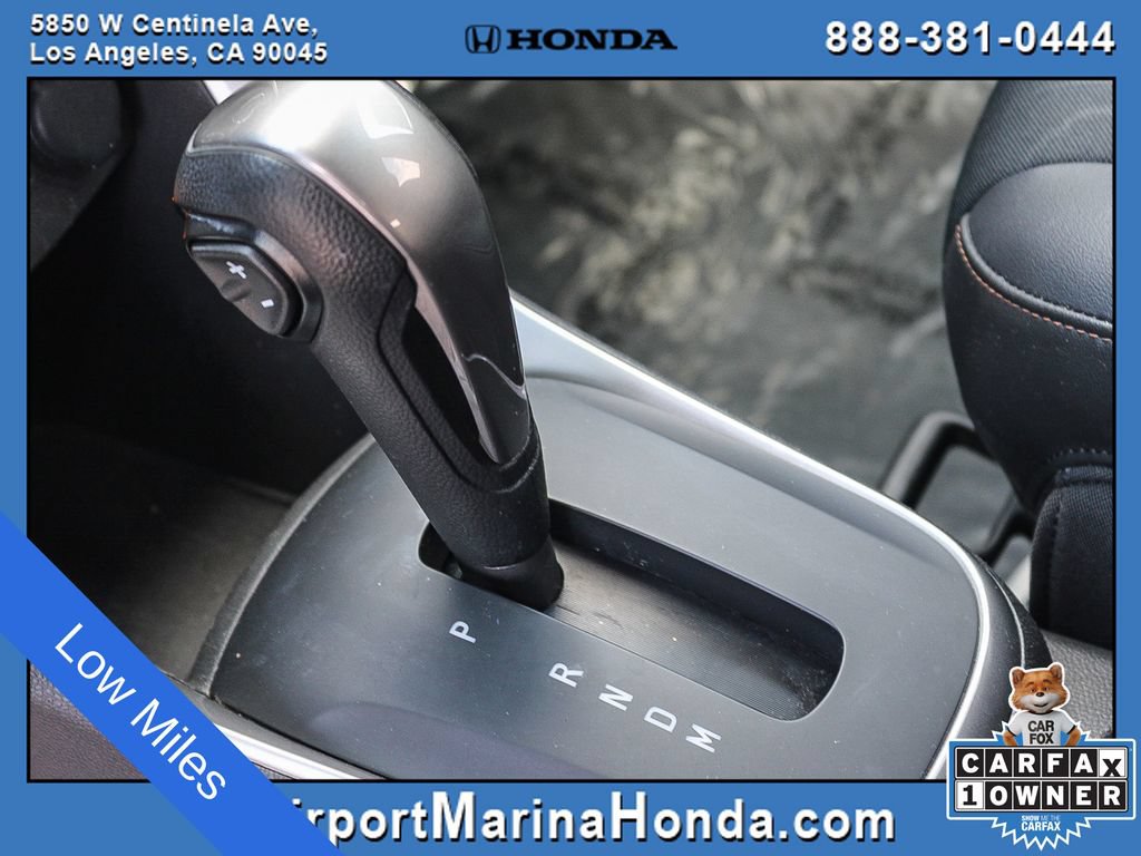 Used 2022 Chevrolet Trax LT w/ LT Convenience Package FWD image 23