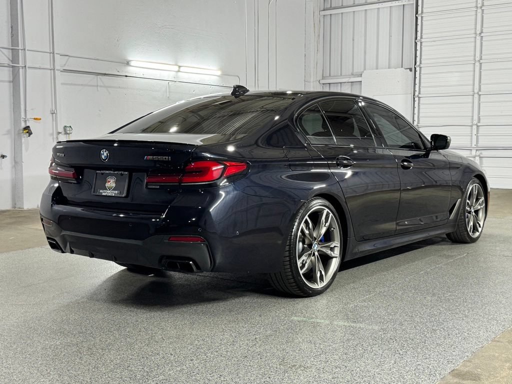 Used 2023 BMW M550i xDrive AWD/4WD image 10