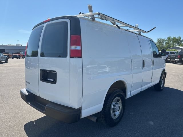 Used 2018 Chevrolet Express 2500 RWD image 5